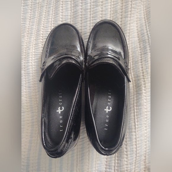 Thick Heel Loafers - Picture 2 of 5